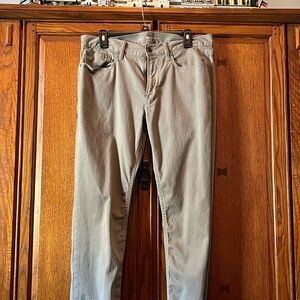 Old Navy slim fit men’s khaki pants